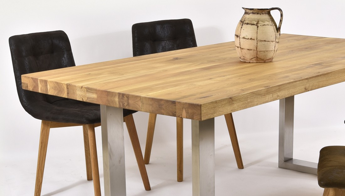 Moderný dubový stôl do jedálne