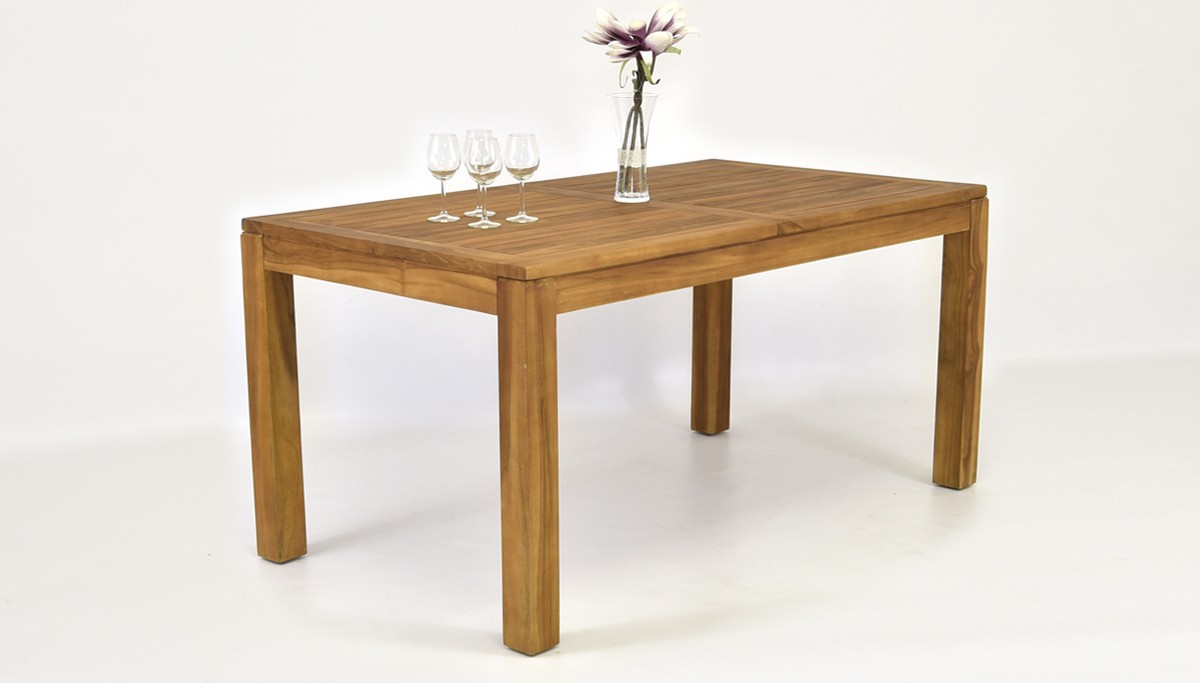 záhradný stôl z teakového dreva