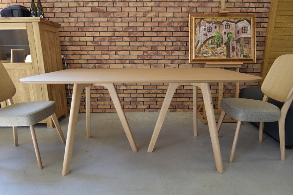 Stôl karpis