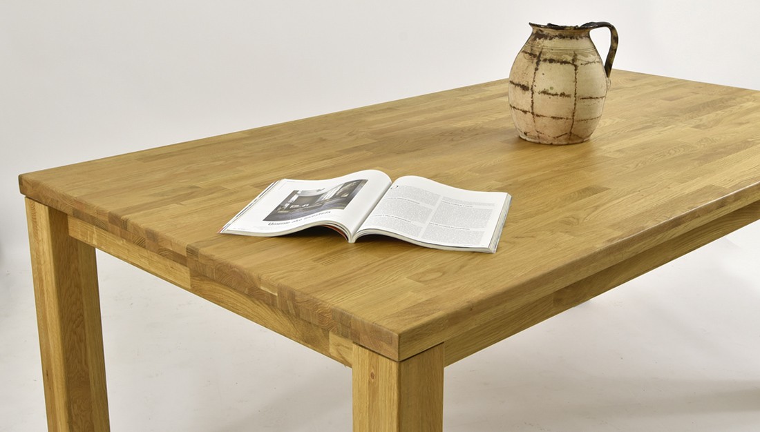 dubový jedálenský stôl