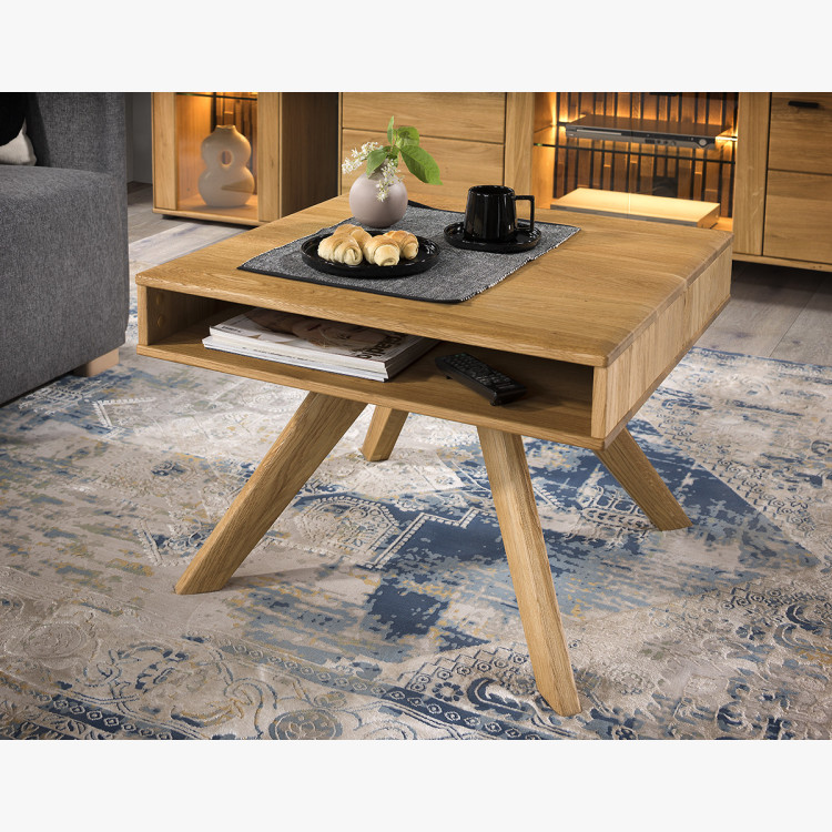 Dubový konferenční stolek na nožičkách