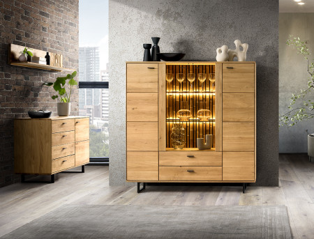 Dubový příborník na kovových nohách