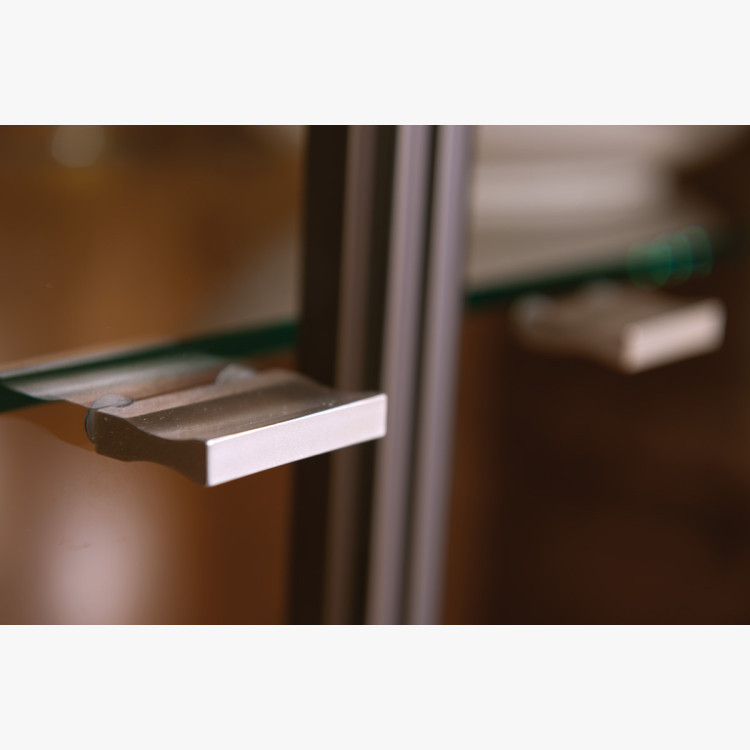 Moderní dubová vitrina, Nice 04 dub ořech