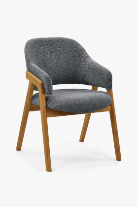 Dubova židle v tmavé barvě