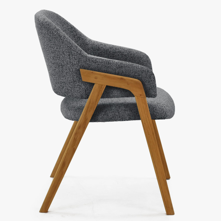 Dubova židle v tmavé barvě