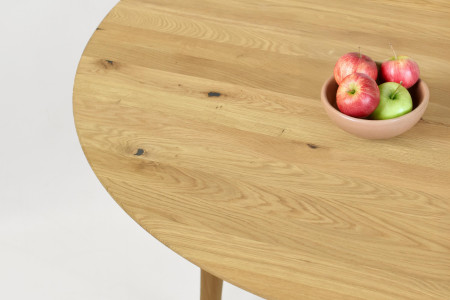 Dubový kulatý stůl o průměru 120 cm