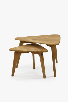 Sada dvoch drevených stolíkov