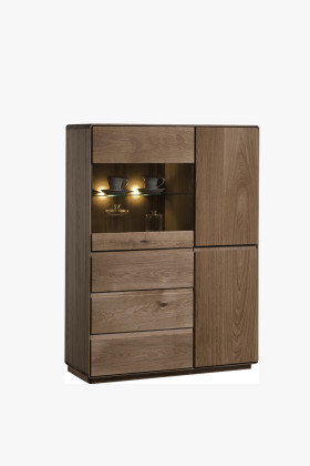 Dubová vitrína, Helsinki 45 DP