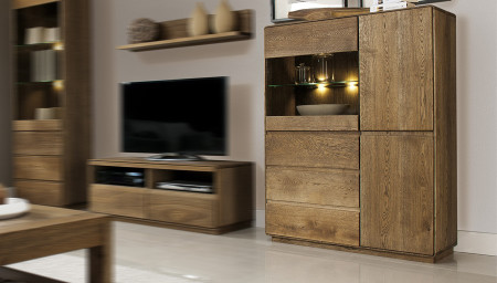 Dubová vitrina, Helsinki 45 ON