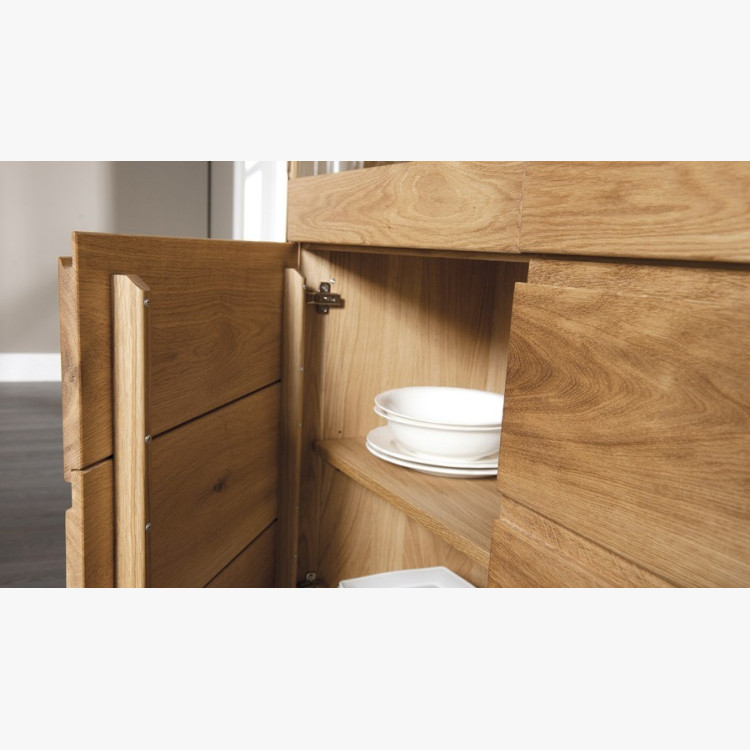 Dubová vitrina, Helsinki 45 ON