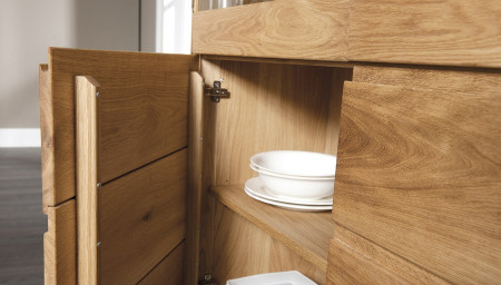 Dubová vitrina, Helsinki 45 ON