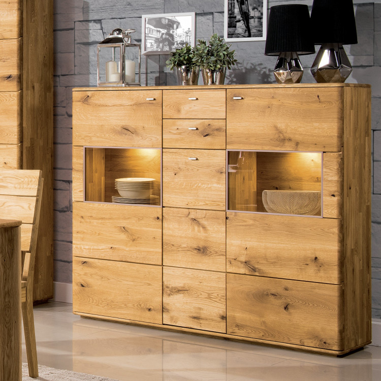 Vysoká a dlouhá komoda s dvěmi prosklenýma okny, Typ 47 DP