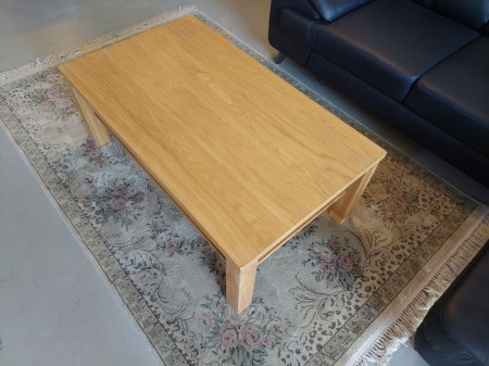 Konferenční stolek