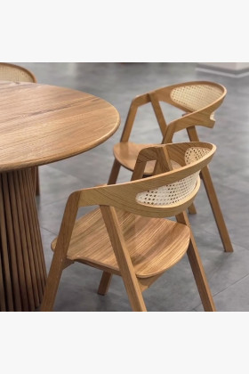 Stohovatelná židle z dubu z ratanem 2