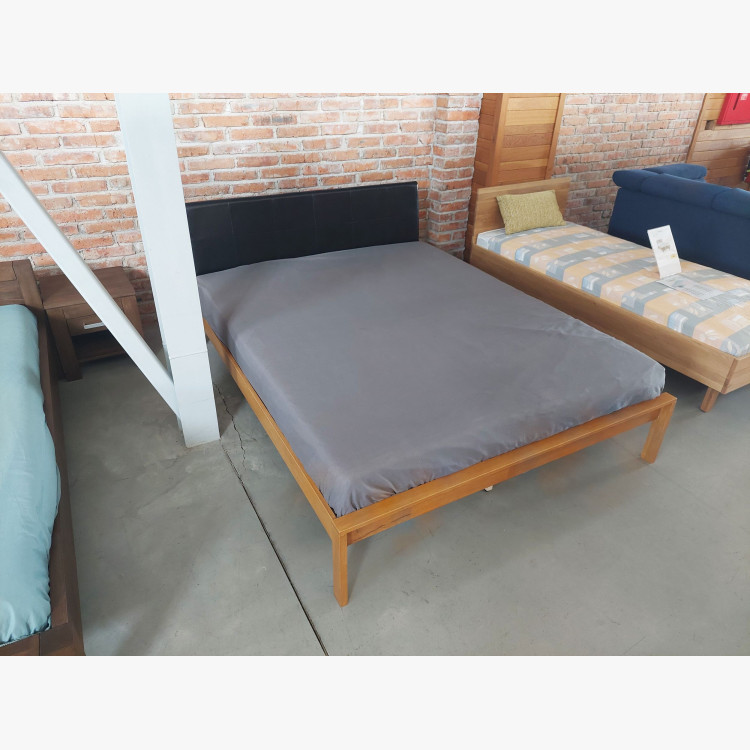 Manželská postel 160 × 200 cm