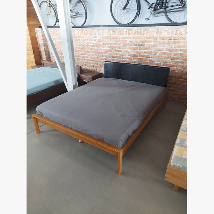 Manželská postel 160 × 200 cm