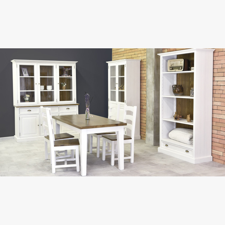 Dřevěná židle v provence stylu, France