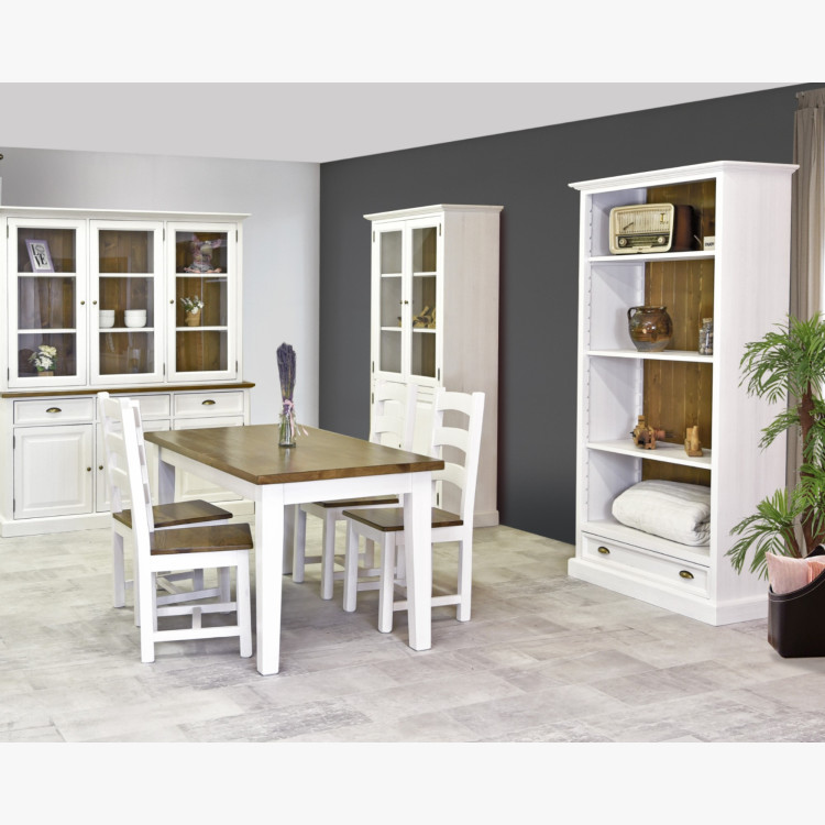 Dřevěná židle v provence stylu, France