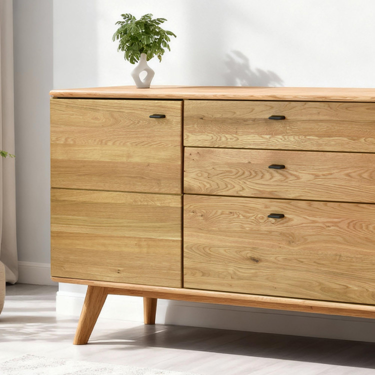 Dubová komoda s dvířky a šuplíky