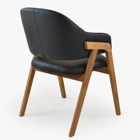 Dubová stolička s podrúčkami, čierna