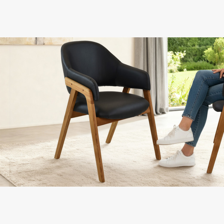 Dubová stolička s podrúčkami, čierna