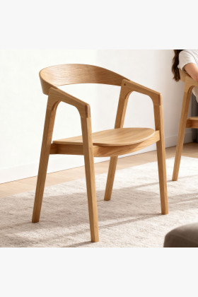 Dubová stolička s podrúčkami 2