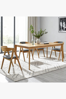 Súprava dubový stôl a stoličky 4 ks