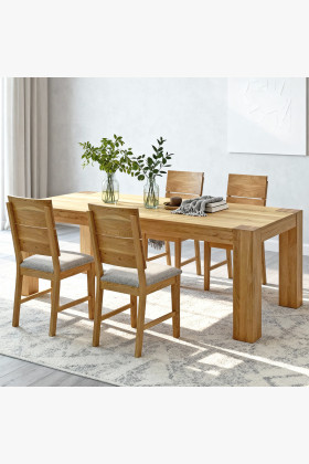 Masívny dubový jedálenský stôl 220×100 cm so 4 škandinávskymi stoličkami