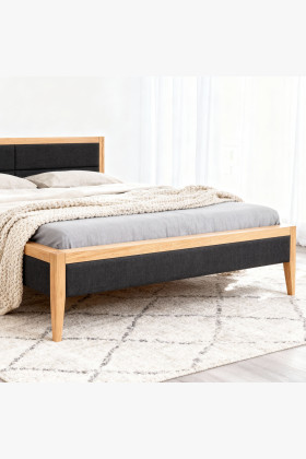 Posteľ z dubového dreva s látkovým čalúnením 180x200 cm 2