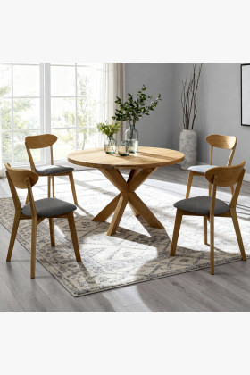 Jídelní set Holger & Helsinki – masívny dubový stôl a škandinávske stoličky