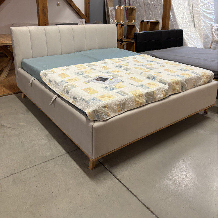 Čalúnená posteľ s úložným priestorom Toscana 180 × 200 cm - outlet