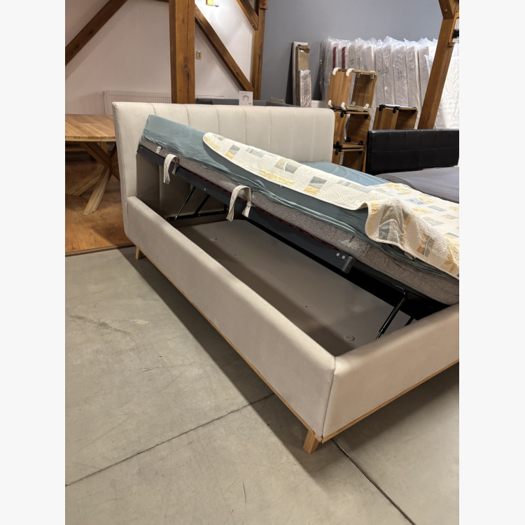 Čalúnená posteľ s úložným priestorom Toscana 180 × 200 cm - outlet