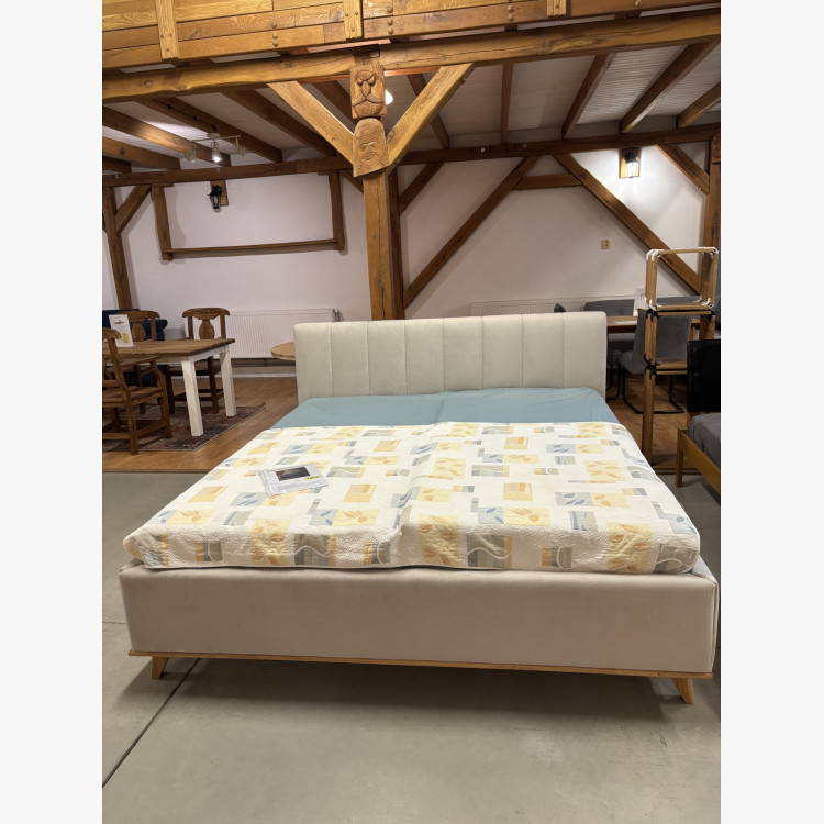 Čalúnená posteľ s úložným priestorom Toscana 180 × 200 cm - outlet