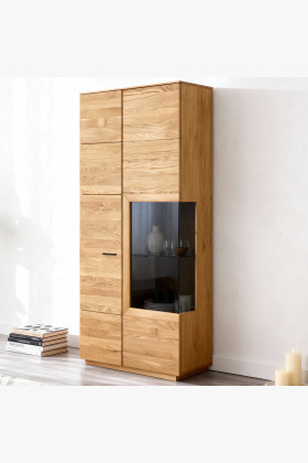 Vysoká dvojdverová dubová vitrína