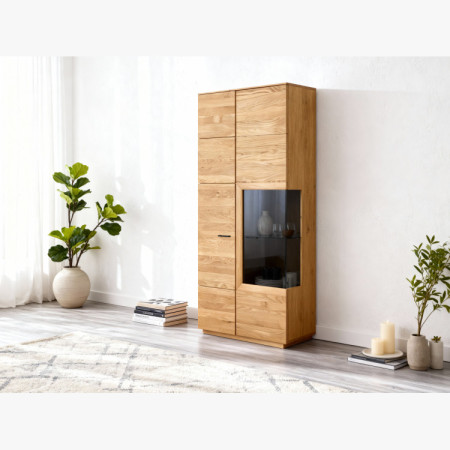 Vysoká dvojdverová dubová vitrína