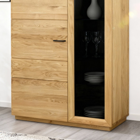 Dvojdverová dubová vitrína s presklenými dvierkami