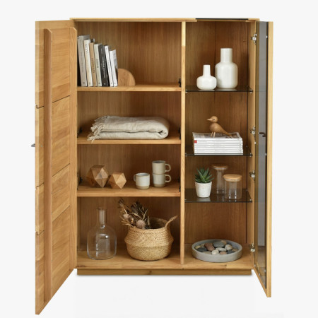 Dvojdverová dubová vitrína s presklenými dvierkami