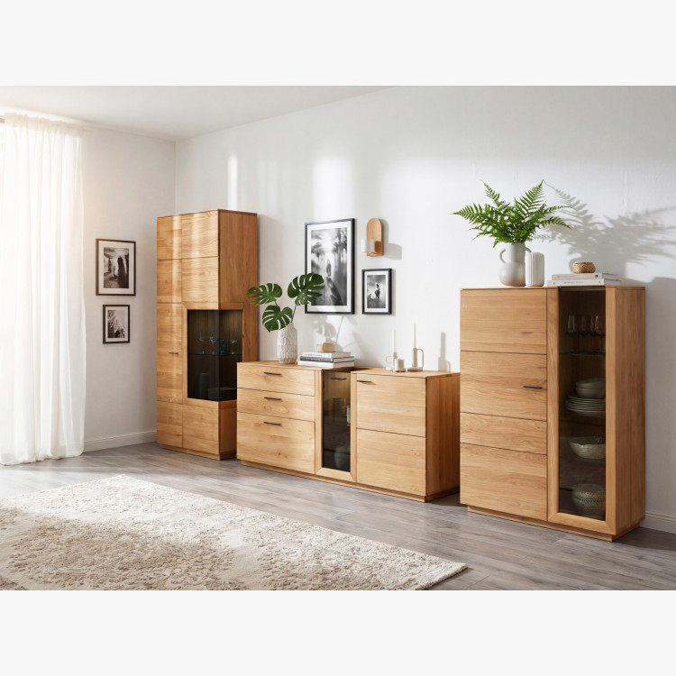 Dvojdverová dubová vitrína s presklenými dvierkami