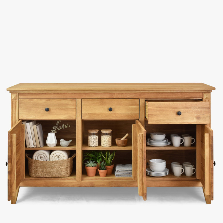 Dubová komoda s dvierkami v rustikálnom štýle