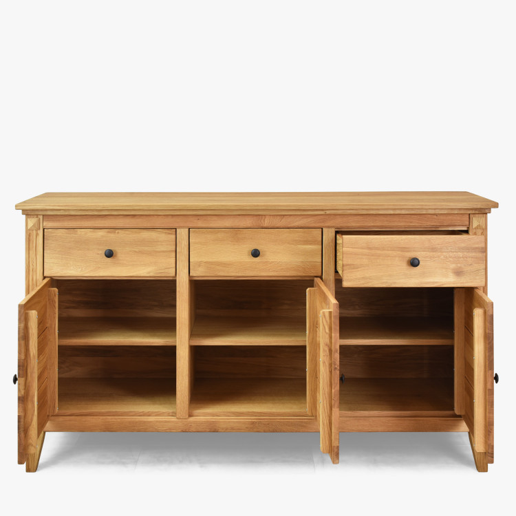 Dubová komoda s dvierkami v rustikálnom štýle