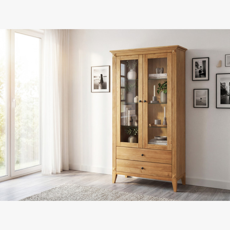 Dubová vitrína s šuplíkmi v rustikálnom štýle