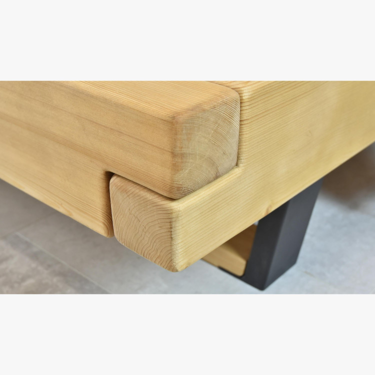 Posteľ z masívu na nožičkách, Laura smrek 180 x 200 cm