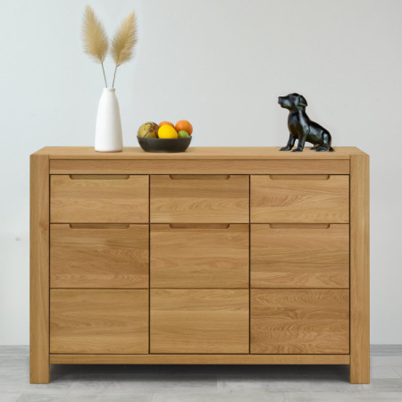 Dubová komoda s dvierkami a zásuvkami