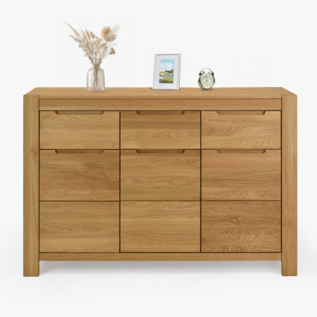 Dubová komoda s dvierkami a zásuvkami