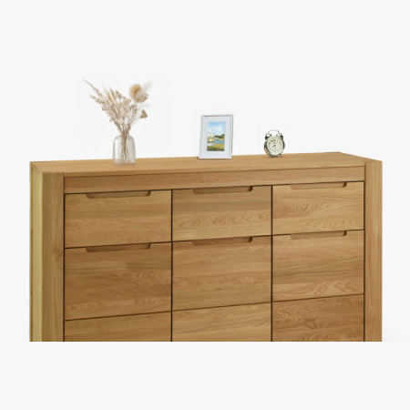 Dubová komoda s dvierkami a zásuvkami