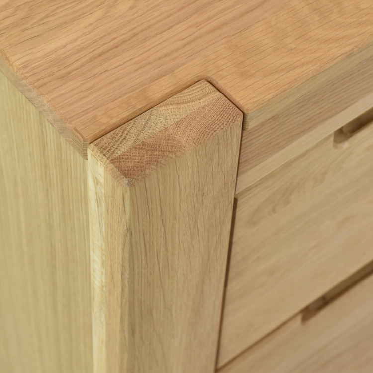 Dubová komoda s dvierkami a zásuvkami