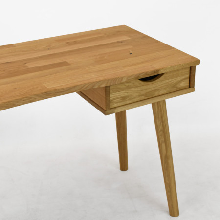 Dubový pracovný stôl, model Juraj