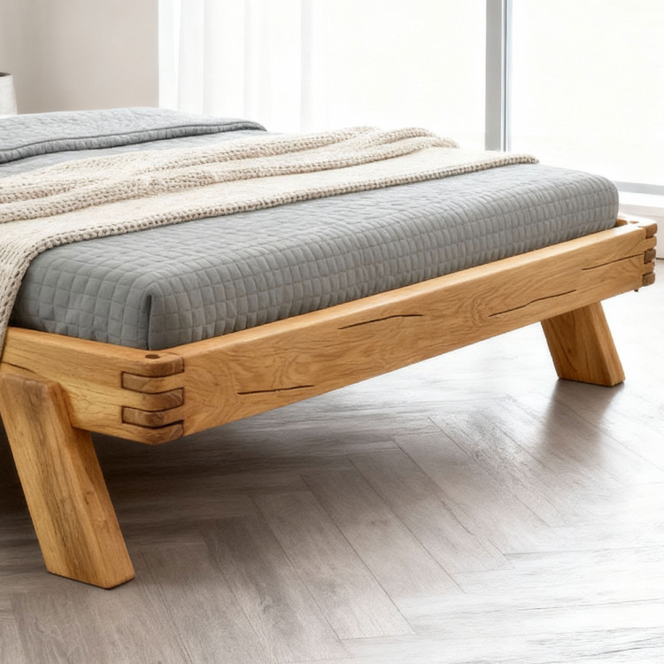 Drevená dubová posteľ z trámov 180 x 200 cm