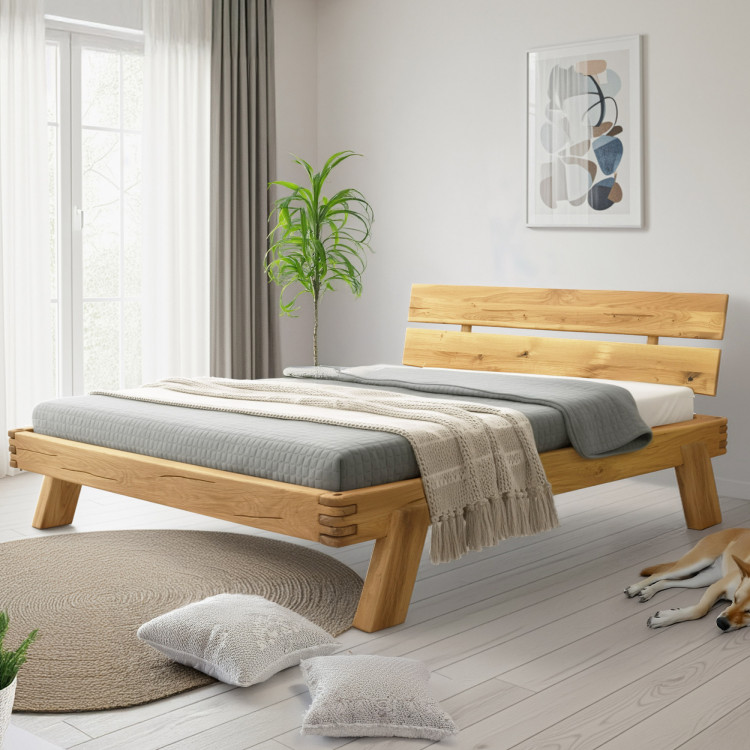 Drevená dubová posteľ z trámov 180 x 200 cm