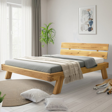 Drevená dubová posteľ z trámov 180 x 200 cm